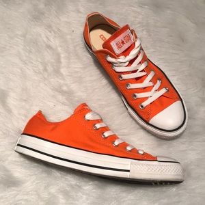 Converse NEVER WORN